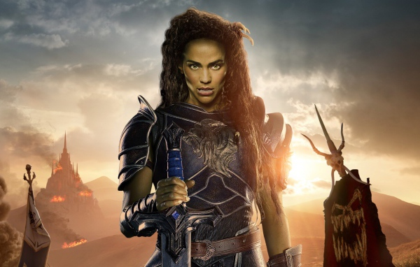 Женщина-полуорк Гарона персонаж фильма Варкрафт 