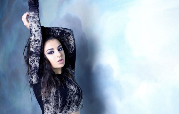 Молодая британская певица Charli XCX
