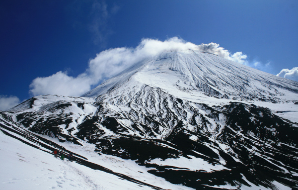 Восхождение на вулкан Авачинская сопка, Камчатка 
