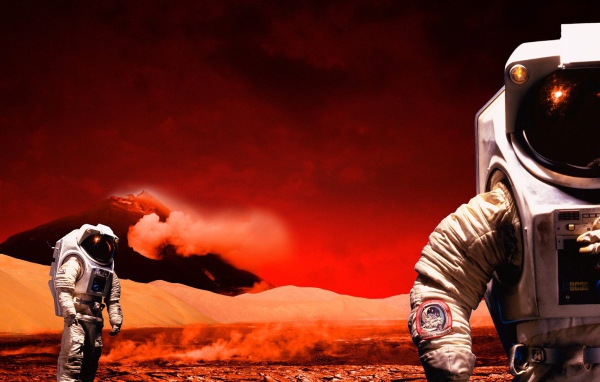 Космонавты на поверхности Марса 