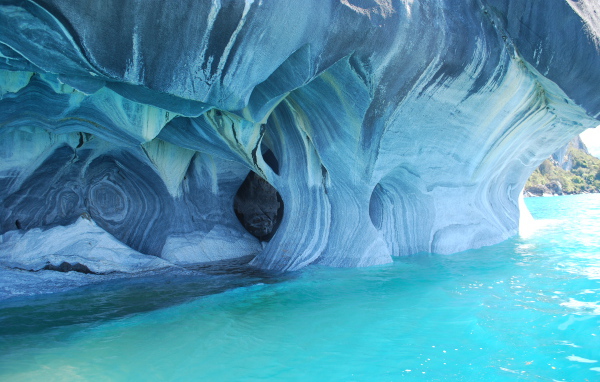 Красивые мраморные пещеры, Чили 