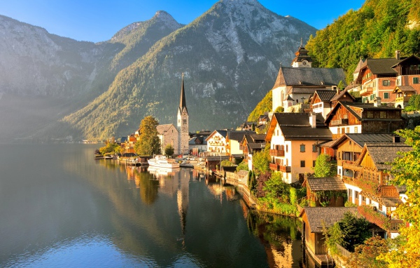 Дома у озера Хальштеттер, Австрия 
