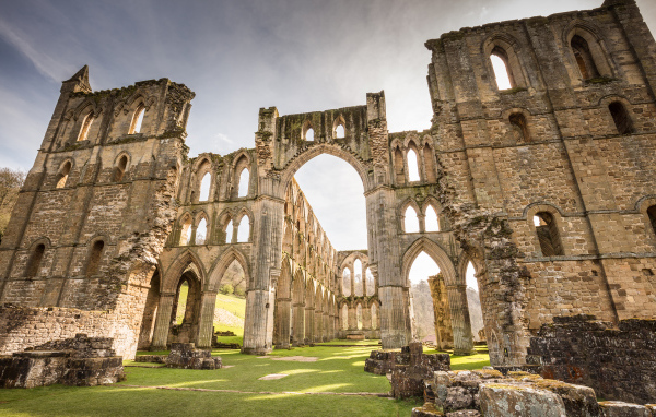 Руины монастыря Ривол Абби, Великобритания  