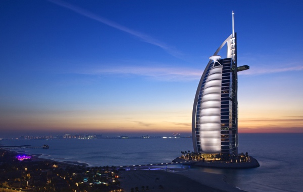 Роскошный отель Бурдж-аль-Араб Дубай. ОАЭ