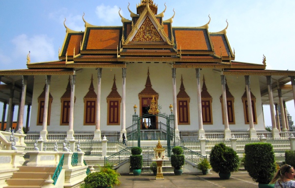 Храм на территории королевского дворца в Пномпене, Камбоджа 