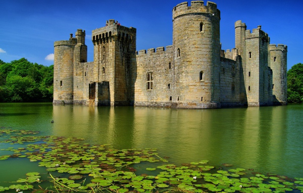An ancient castle on the water Bodiam, England 