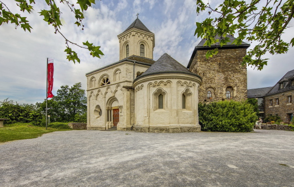 Церковь Matthiaskapelle в Коберне-Гондорфе, Германия 