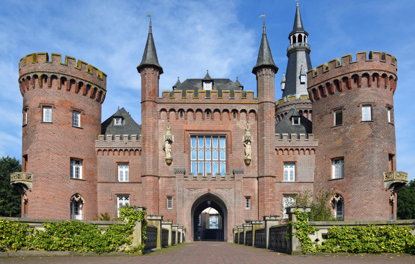 Музей Moyland Castle, город Бедбурге-Хау Германия 