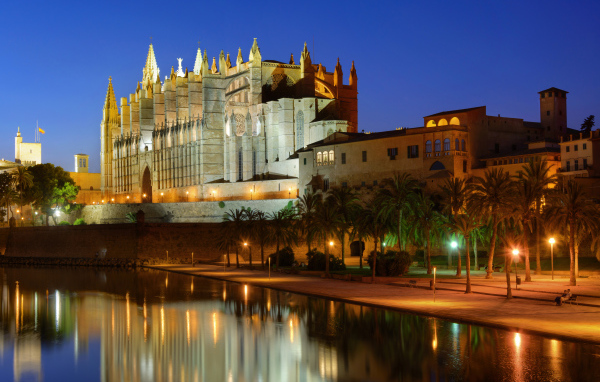 Кафедральный собор Санта-Мария, Пальма-де-Мальорка. Испания 