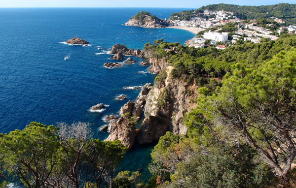 Скалистый берег Коста Брава, Испания
