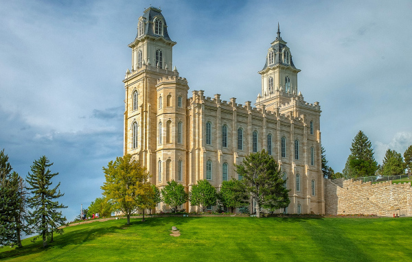 Церковь на холме Manti Utah, США