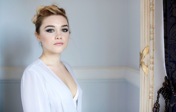 Актриса Флоеанс Паг со стильным макияжем