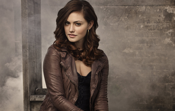 Красивая девушка австралийская актриса Фиби Тонкин