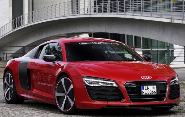 Электромобиль Audi R8 e-tron 