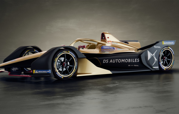 Гоночный автомобиль DS E-Tense FE 19 вид сбоку