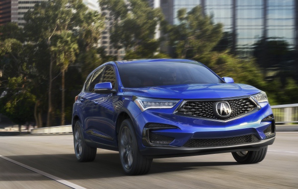 Синий автомобиль внедорожник Acura RDX, 2019