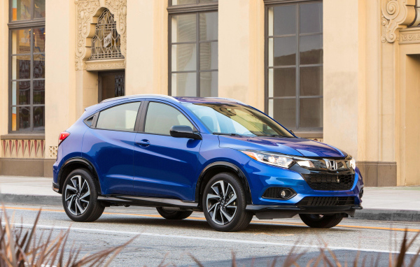 Синий кроссовер Honda HR-V Sport 2018