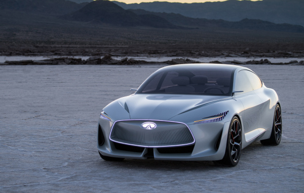 Серебристый автомобиль  Infiniti Q Inspiration Concept, 2018