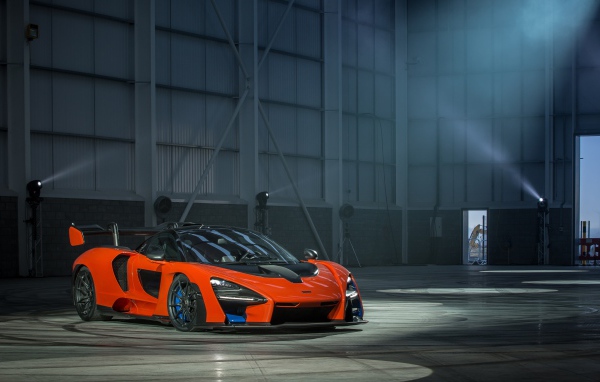 Спортивный автомобиль McLaren Senna P15, 2018