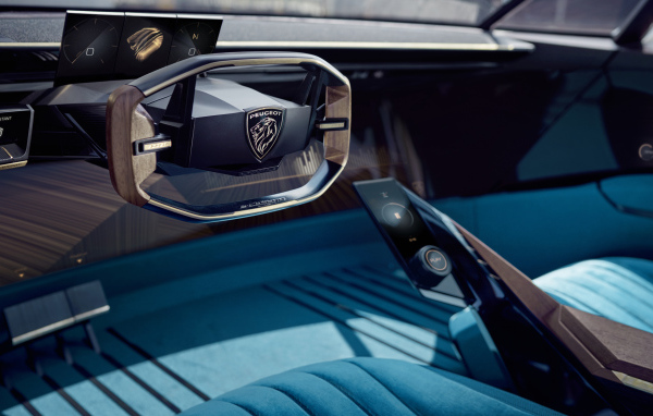 Салон автомобиля Peugeot E-Legend Concept