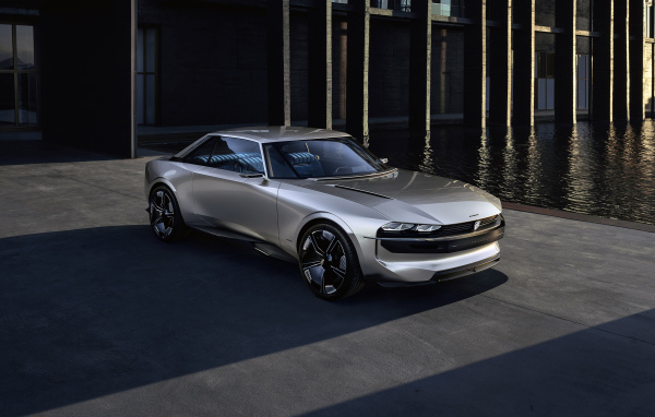 Stylish silver car Peugeot e-Legend Concept, 2018