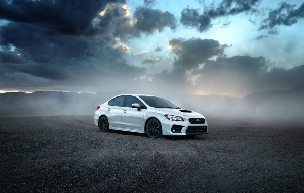 Белый новый автомобиль  Subaru WRX, 2018 