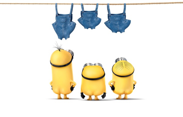 Миньоны сушат комбинезоны на веревке