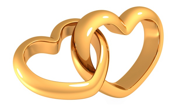 Два золотых сердца на белом фоне