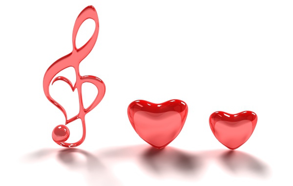 Два красных сердца и нота на белом фоне