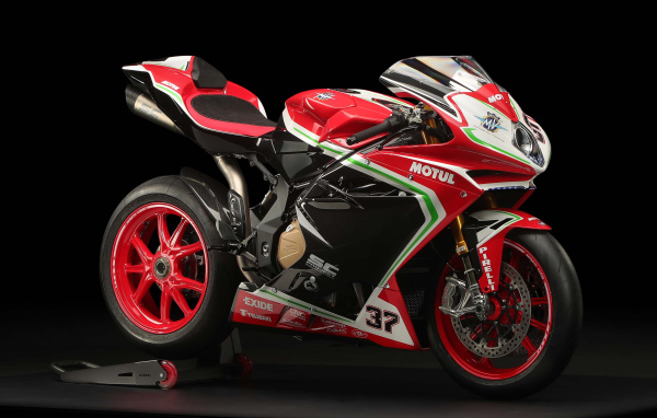 Спортивный мотоцикл Agusta F4 RC, 2019 года на сером фоне