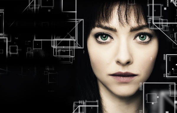 Актриса Аманда Сейфрид в фильме Анон, 2018