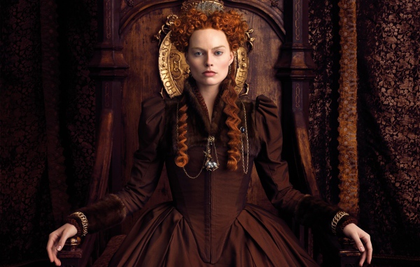 Актриса Марго Робби в фильме Две королевы, 2018