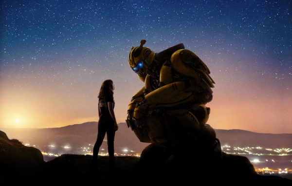 Постер нового фантастического фильма Бамблби (Трансформеры 6), 2018