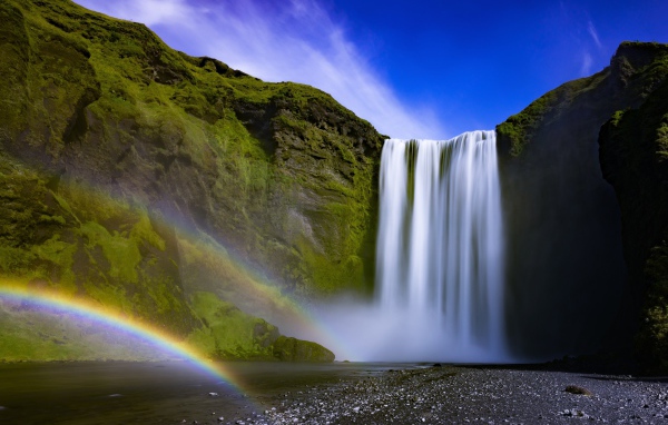 Красивый водопад Скоугафосс, Исландия