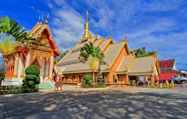 Буддийский храм Wat Maha Wanaram, Таиланд, Азия