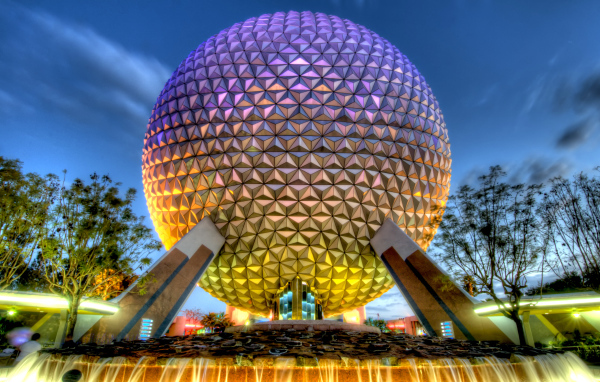 Космический корабль «Земля», символ тематического парка Эскот, Флорида. США