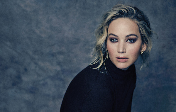 Голубоглазая популярная актриса Дженнифер Лоуренс