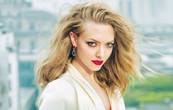 Зеленоглазая блондинка, актриса Аманда Сейфрид