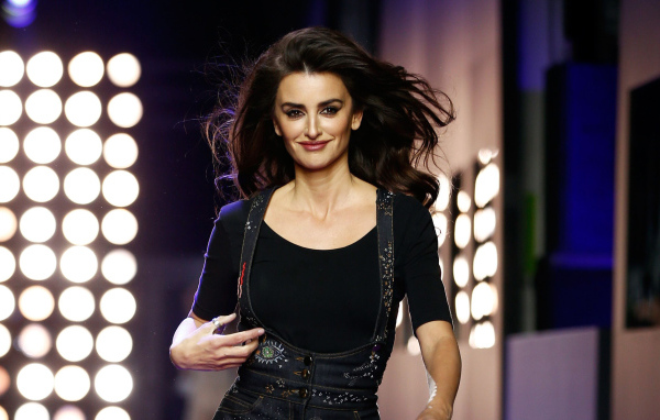 Популярная красивая актриса Пенелопа Крус