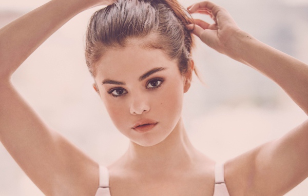 Молодая актриса и певица Селена Гомес