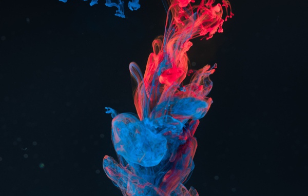 Красно - синий дым на черном фоне, 3д графика