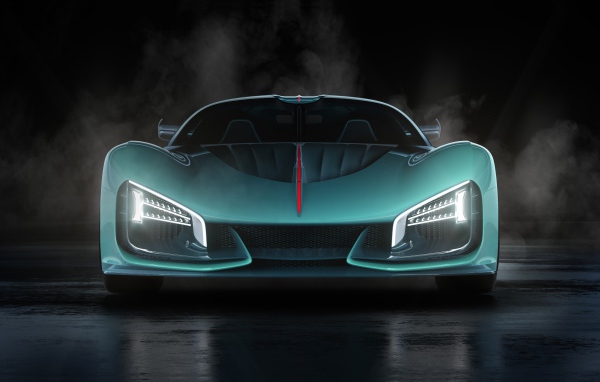 Голубой автомобиль Hongqi S9 2020 года в дыму