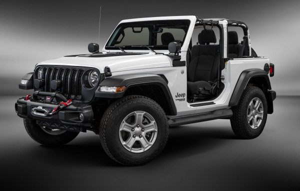 Автомобиль Jeep Wrangler Sport 2019 года