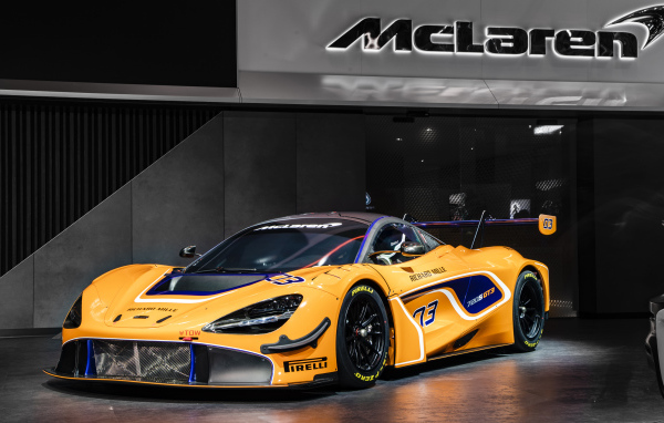 Спортивный автомобиль McLaren 720S GT3 2019  года 