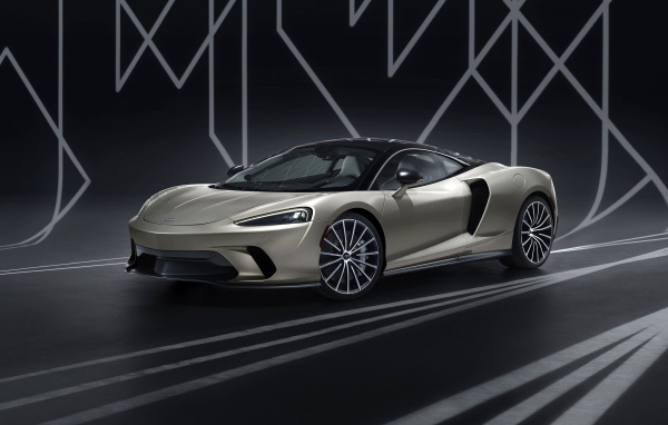 Спортивный автомобиль McLaren GT By MSO 2019 года