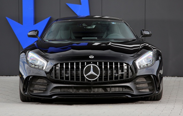 Черный мерседес GT R RS830+ 2019 года вид спереди