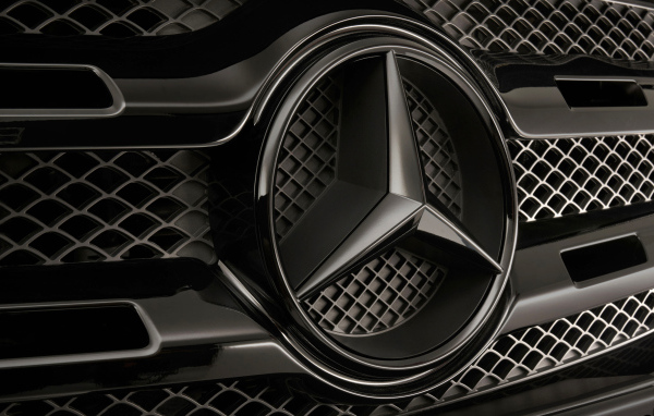 Фирменный знак автомобиля Mercedes-Benz X 350d 4MATIC Power Edition 2019 года