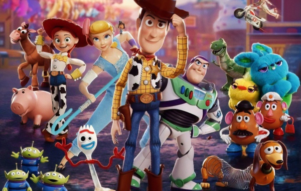 Cartoon characters of toy story 4 close-up