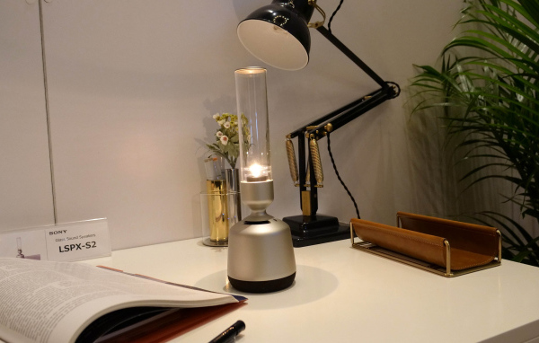 Стеклянная беспроводная колонка  Sony LSPX-S2, CES 2019