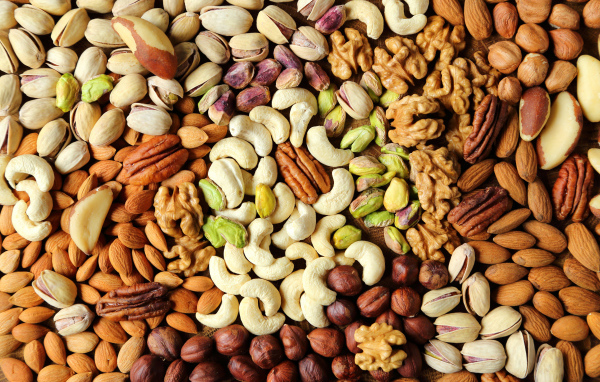 Разные виды орехов крупным планом